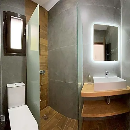 Golden Evelyn Hotel